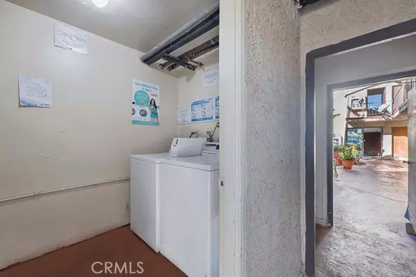 North Hollywood, CA 91605,6828 Fulton AVE