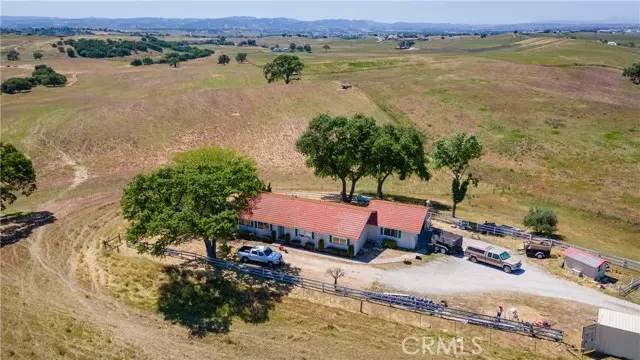 1975 Hidden Acre Ln, Paso Robles, CA 93446