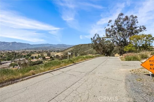 Lake Elsinore, CA 92530,16427 Bailey ST