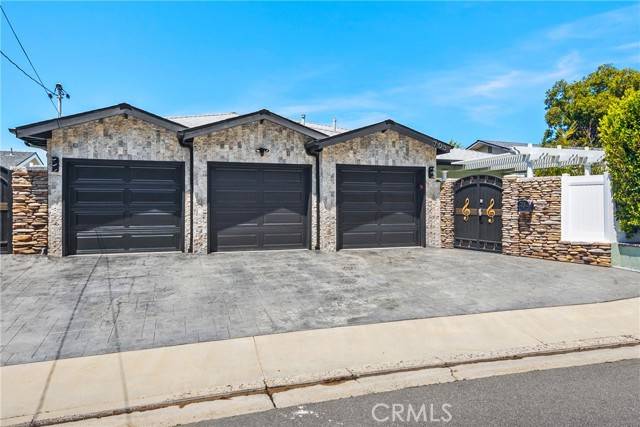 San Clemente, CA 92672,703 Avenida Presidio