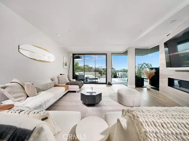 154 Cliff DR, Laguna Beach, CA 92651