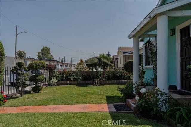 Compton, CA 90220,544 W Cedar St
