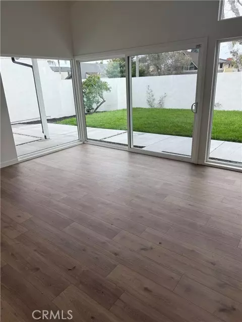 Huntington Beach, CA 92646,20272 Deervale LN