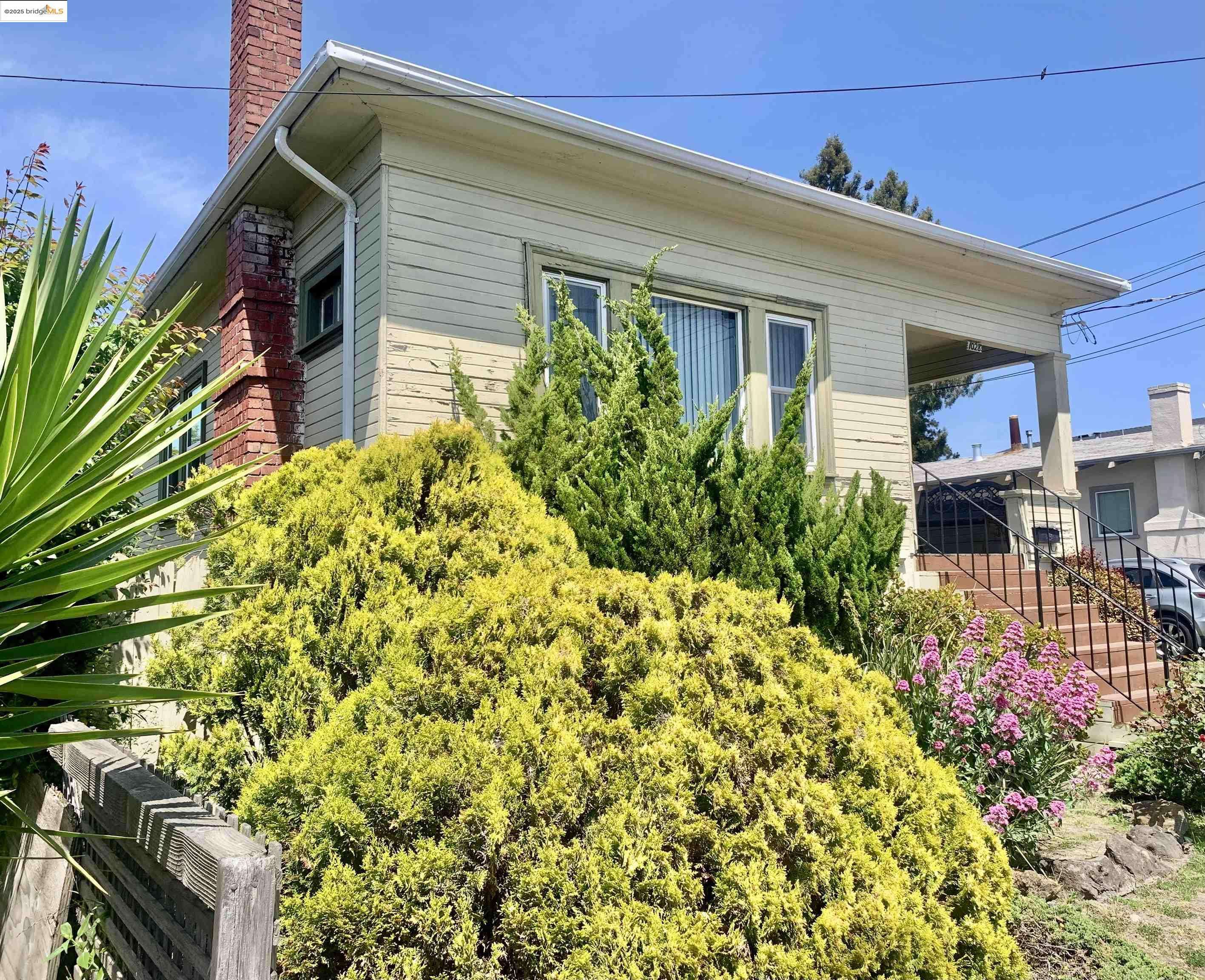 1028 61St St, Oakland, CA 94608
