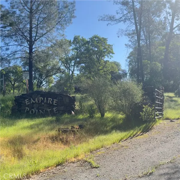 33 Empire Point DR, Oroville, CA 95966