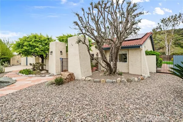 Claremont, CA 91711,2571 King WAY