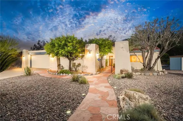 2571 King WAY, Claremont, CA 91711