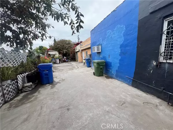 Los Angeles, CA 90003,8310 S Broadway