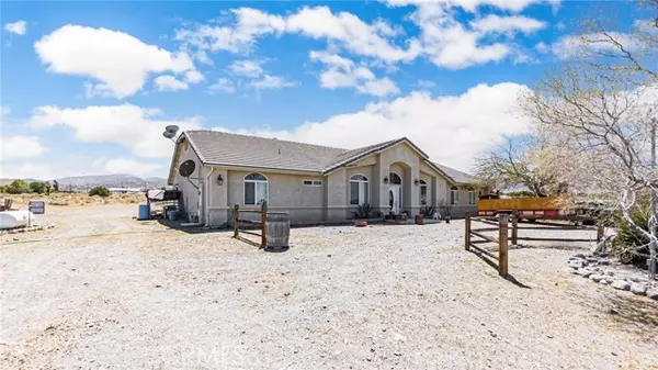 Phelan, CA 92371,3423 Smoke Tree RD