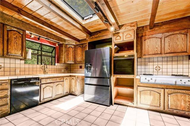 La Habra Heights, CA 90631,2310 Las Palomas DR