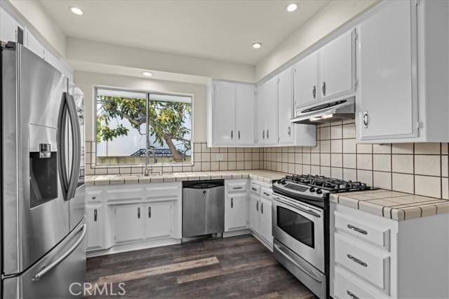 673 W 19th ST, San Pedro, CA 90731