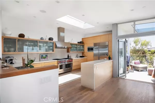 Hermosa Beach, CA 90254,232 26th ST