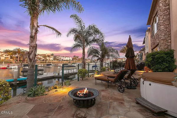 1464 Twin Tides PL, Oxnard, CA 93035