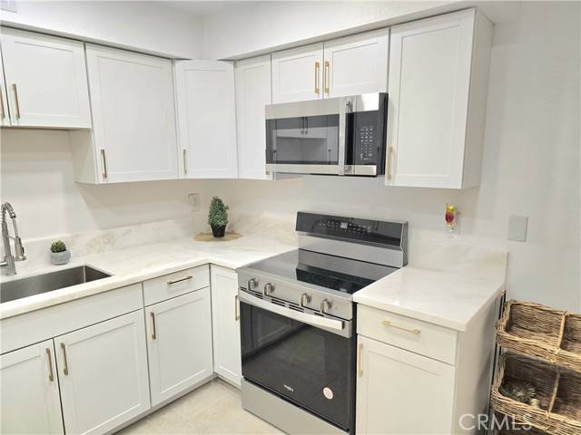 1474 Sunflower CIR, Palm Springs, CA 92262