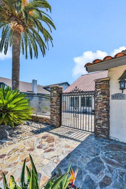 Costa Mesa, CA 92626,1033 Damascus CIR