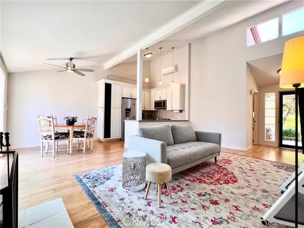 Rancho Palos Verdes, CA 90275,5941 Armaga Spring RD B