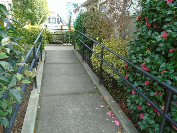 El Cerrito, CA 94530-3656,419 Kearney ST