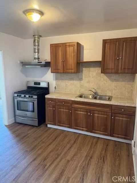 Sylmar, CA 91342,15258 La Valle ST
