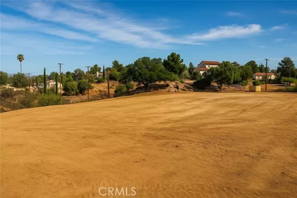Lake Mathews, CA 92570,20855 Villa Knoll Dr