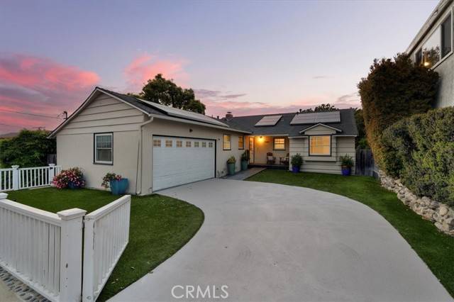1145 8th ST, Hermosa Beach, CA 90254