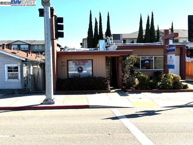 2773 Castro Valley Blvd., Castro Valley, CA 94546