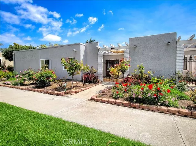 2004 Via Mariposa W. B, Laguna Woods, CA 92637