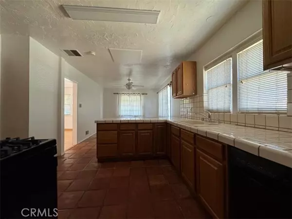 Woodland Hills, CA 91364,5250 Alhama DR