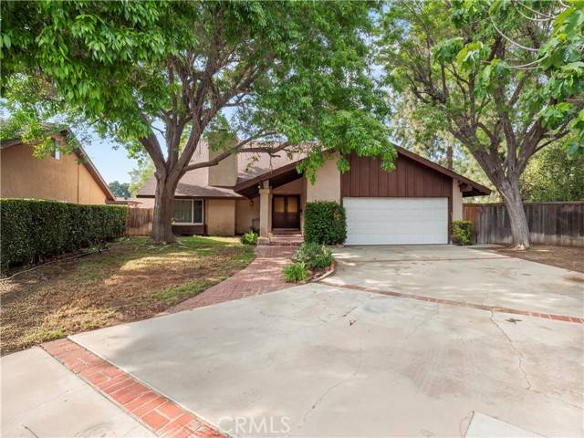 Valencia, CA 91355,23203 Via Calisero