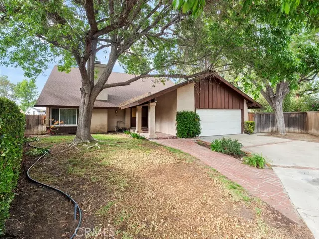 23203 Via Calisero, Valencia, CA 91355