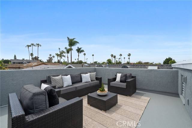 Costa Mesa, CA 92626,3104 Samoa PL