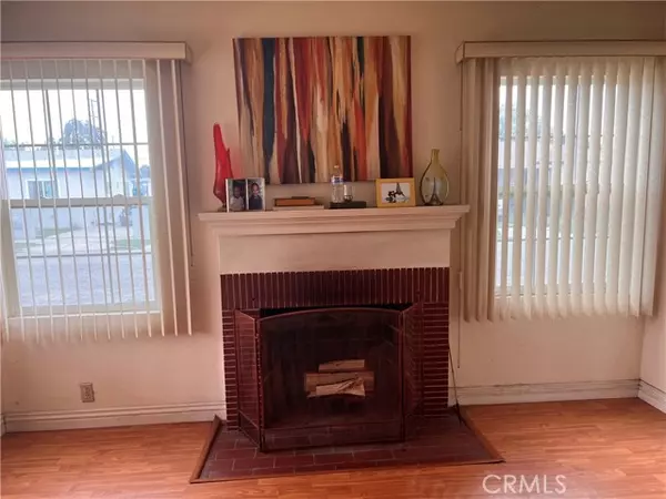 Compton, CA 90221,1423 S Poinsettia AVE