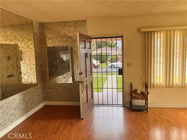 Compton, CA 90221,1423 S Poinsettia AVE