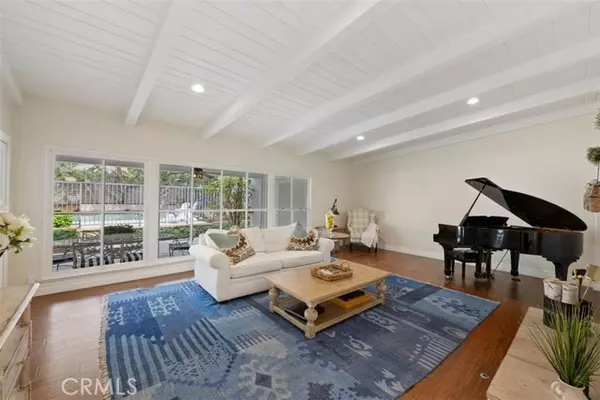Tarzana, CA 91356,5248 Beckford AVE