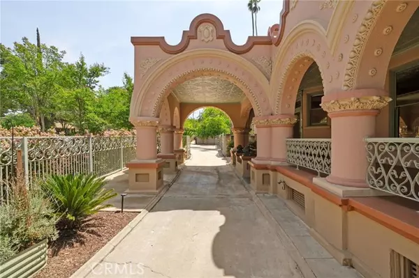 Redlands, CA 92373,405 W Olive AVE