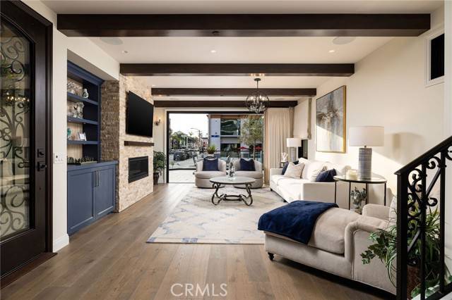 Huntington Beach, CA 92648,302 3rd ST