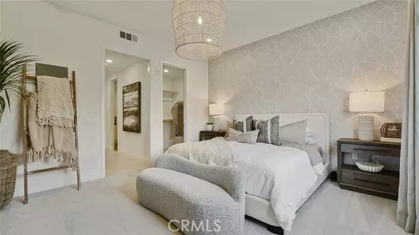 Irvine, CA 92618,571 Mulligan