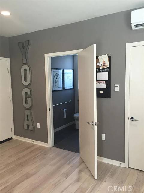 Costa Mesa, CA 92627,826 Brickyard LN