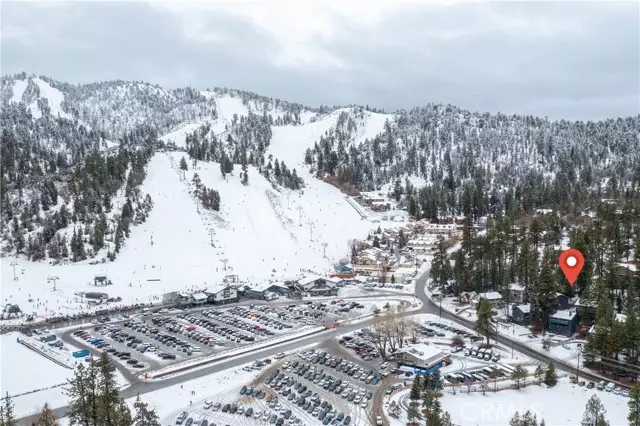 1274 Clubview DR, Big Bear Lake, CA 92315