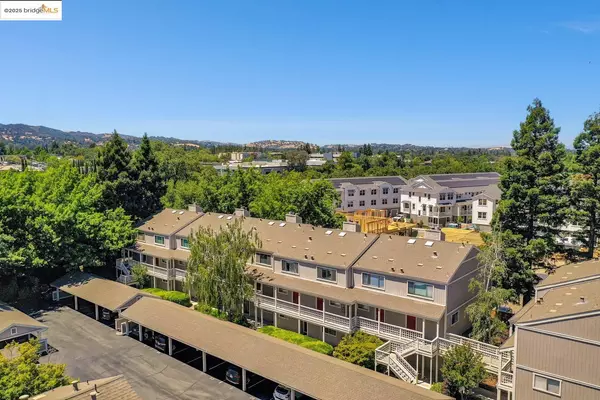 Walnut Creek, CA 94597,2723 Oak Rd J