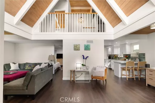 Newport Beach, CA 92663,327 62nd ST