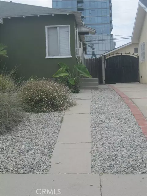 Los Angeles, CA 90016,2927 S Genesee AVE