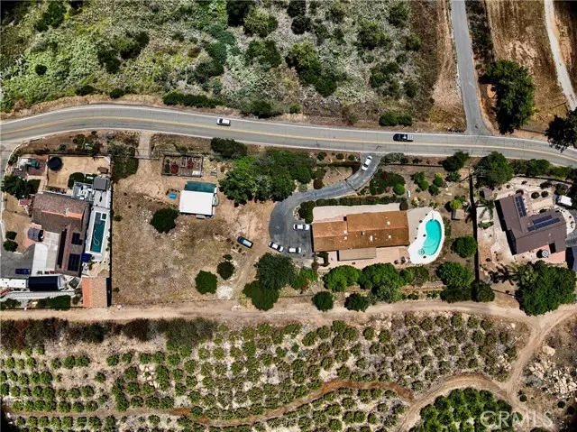 9040 W Lilac RD, Escondido, CA 92026