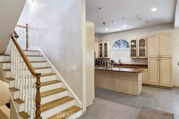 Calabasas, CA 91302,23684 Valley View RD