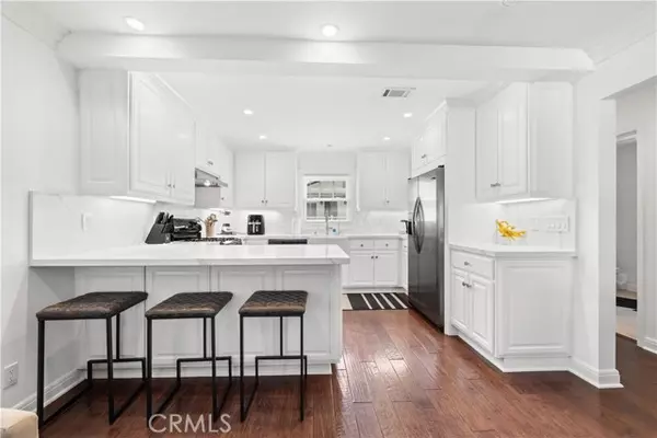 Corona Del Mar, CA 92625,504 Avocado AVE 1/2