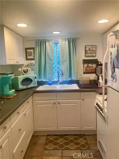 Avalon, CA 90704,320 Metropole AVE B