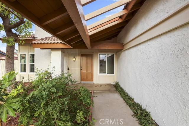 Ontario, CA 91762,2703 S Fern AVE