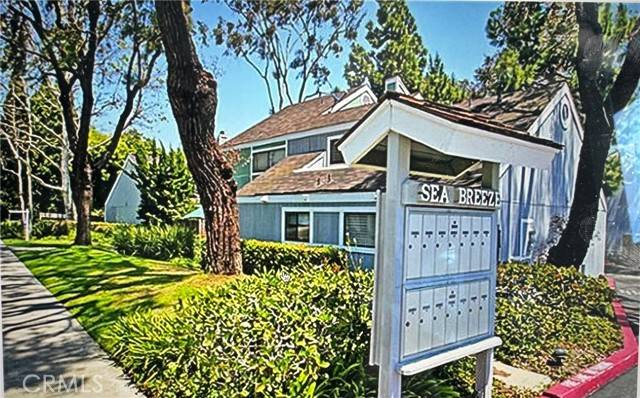 1036 Sea Breeze DR 4, Costa Mesa, CA 92627