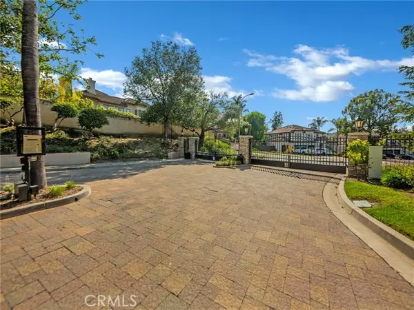 Simi Valley, CA 93065,125 Heath Meadow PL