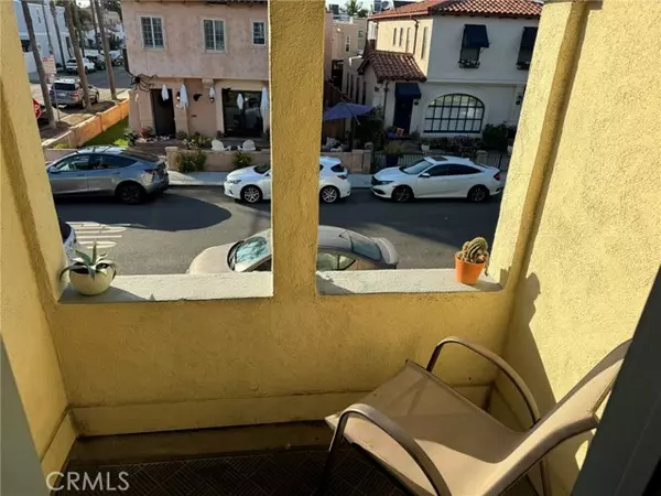 Long Beach, CA 90803,102 Argonne AVE