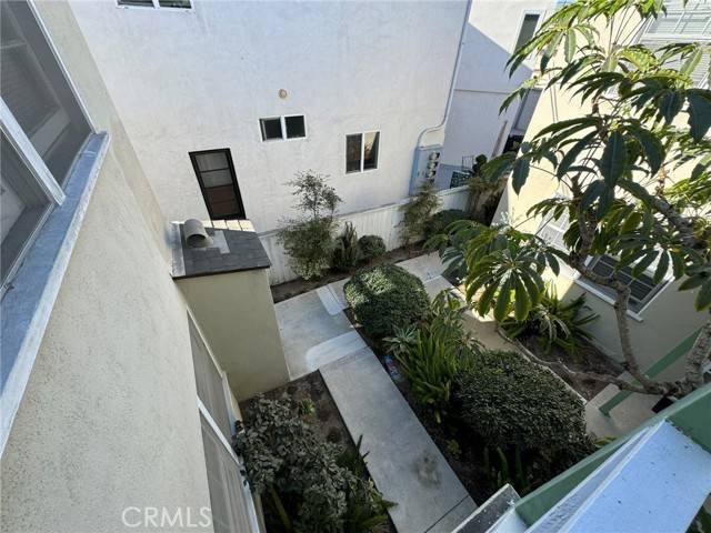 Long Beach, CA 90803,5290 E Division ST